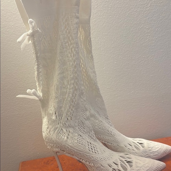 Casadei Damenschuhe Elegant White Lace Heeled Boots - Picture 3 of 4